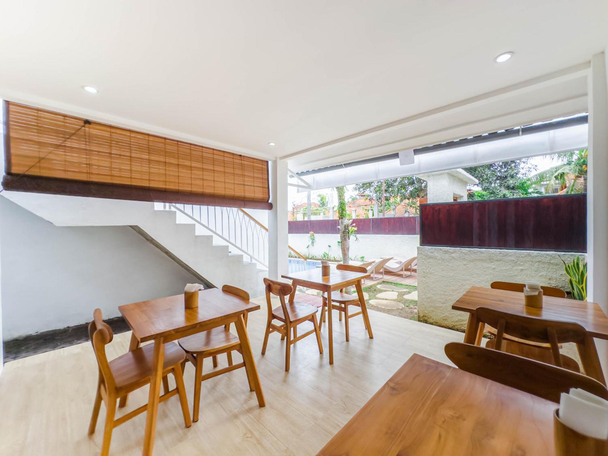 Vitasha Supala - Center Prime Location *